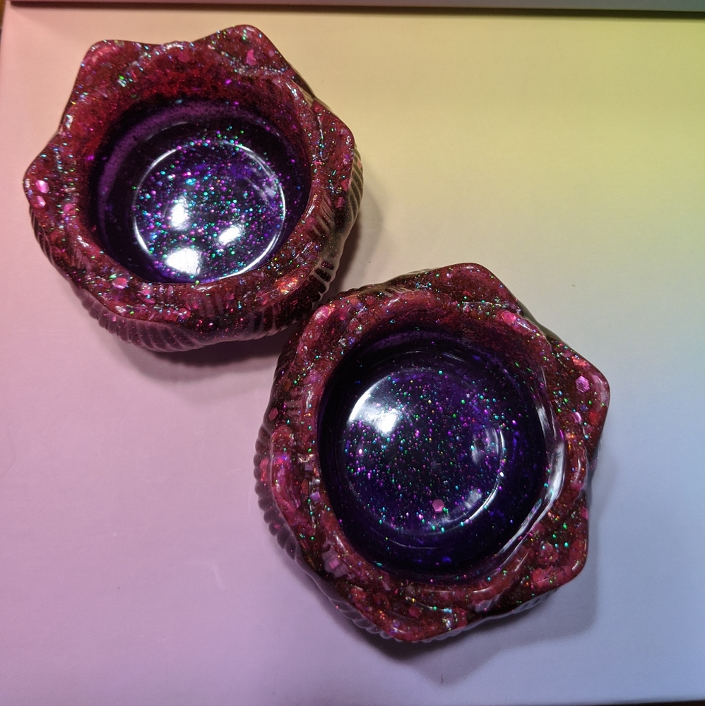 Glitter Resin Lotus Flower Tea Light Set of 2 - Picture 4 of 7